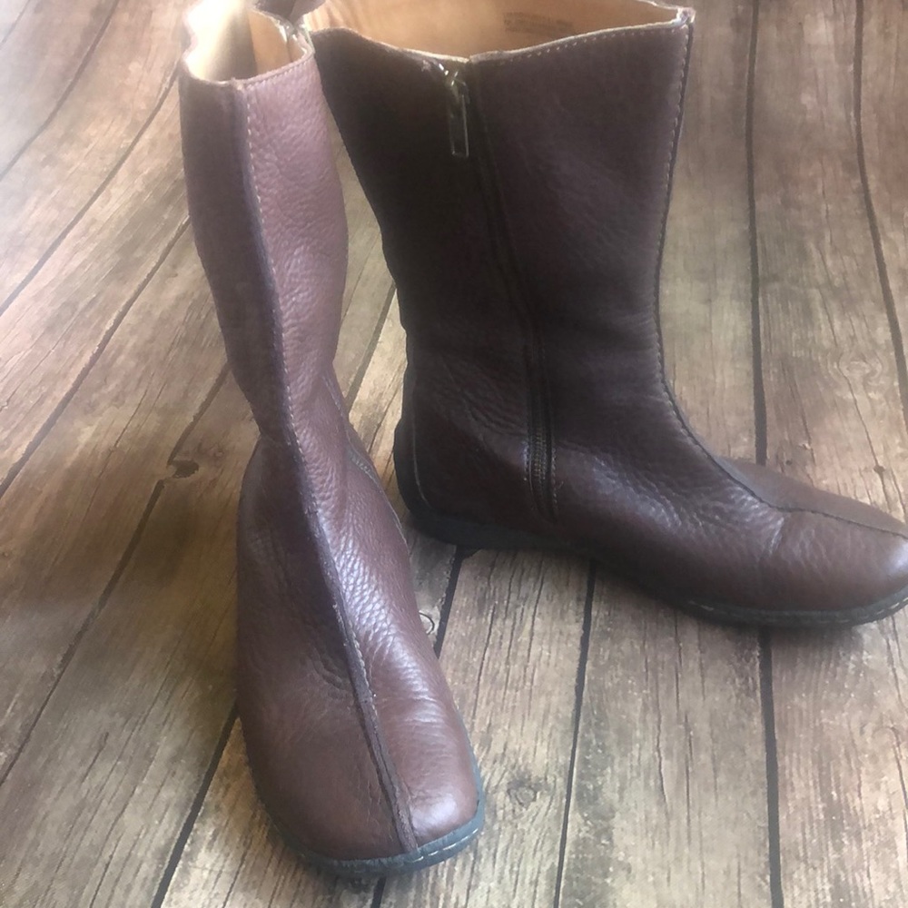Born Mid Calf Brown Leather Boot Size 8.5/40
